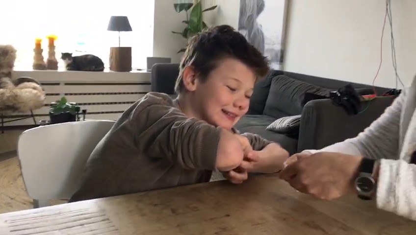 Een jongen met autisme leren lezen terwijl hij nauwelijks spreekt?!